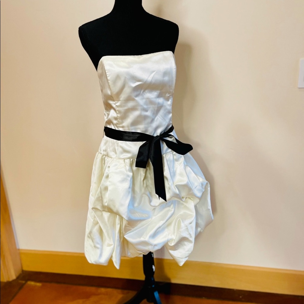 Jessica McClintock for Gunne Sax Strapless Cream Bubble Silk Bubble Dress 17/18